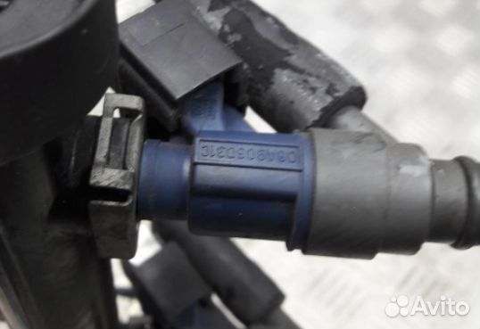 Форсунка Volkswagen Golf 4 2.0 06A906031C