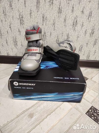 Лыжные ботинки