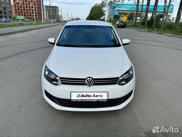 Volkswagen Polo 1.6 AT, 2014, 135 000 км с пробегом, цена 1070000 руб.