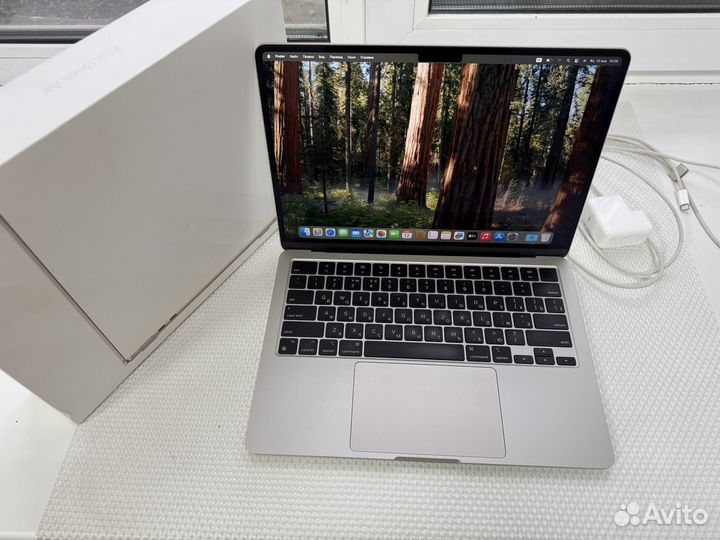 Apple macbook air 13.6 m2 2022