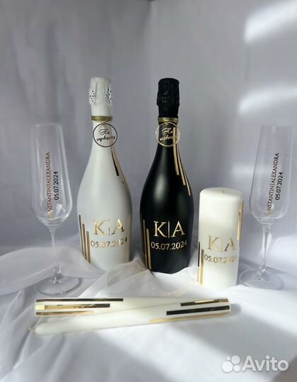 Свадебные бутылки и бокалы