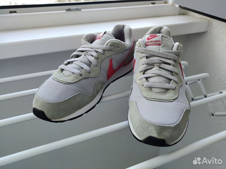 Кроссовки Nike Venture Runner 43-43,5