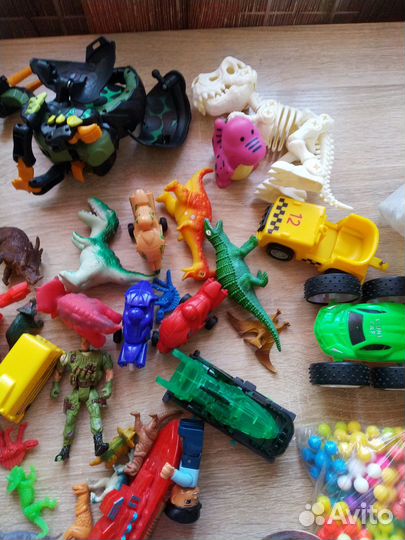 Динозавры игрушки