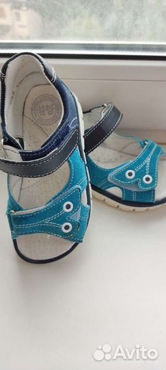 Сандалии на мальчика скороход