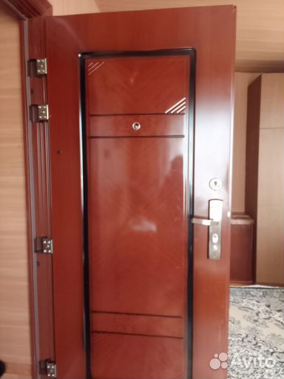 Продаю входные двери