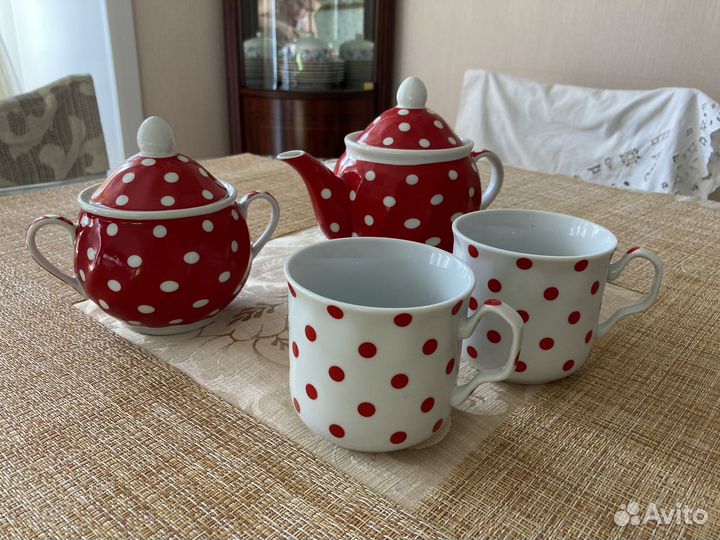 Чайный сервиз горох