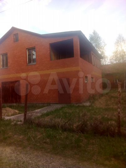 Дом 200 м² на участке 10 сот.