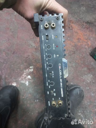 Акустика в автомобиль