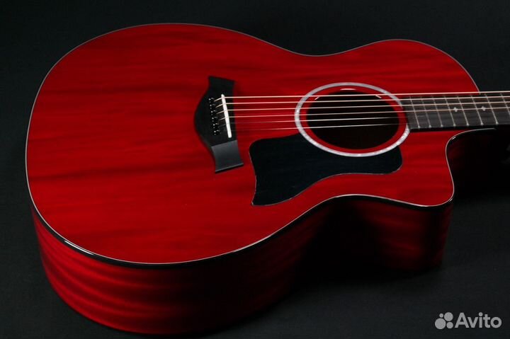 Электрокустическая гитара Taylor + Аксессуары (Ком