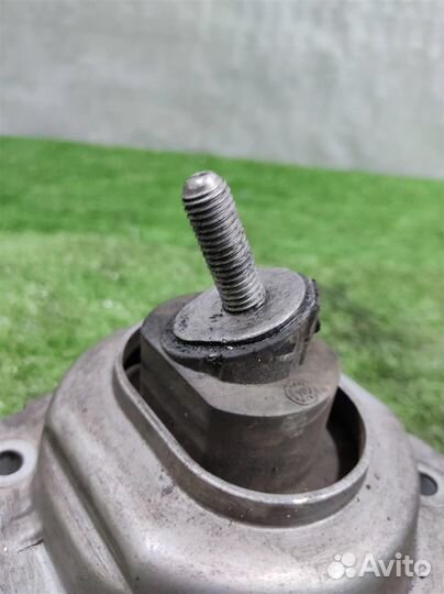 Опора (подушка) двигателя правая BMW X3 (E83) 2004