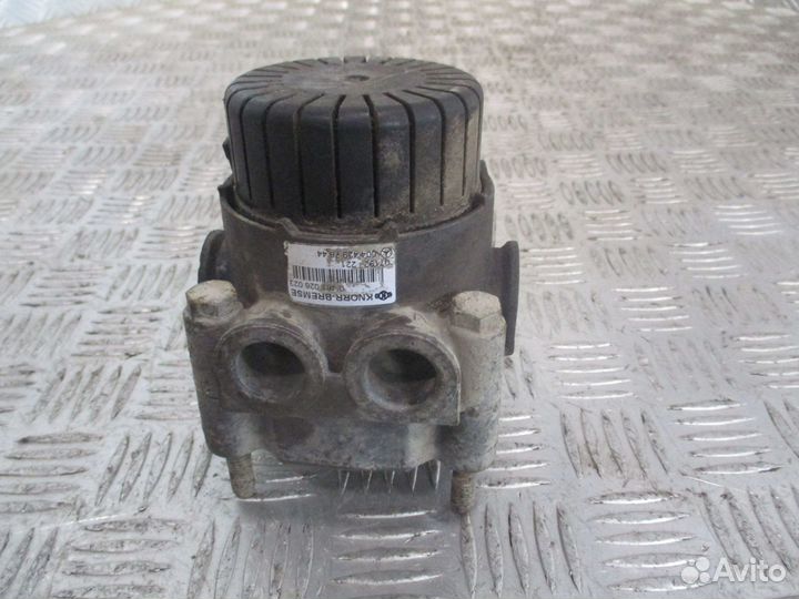 Ускорительный клапан Mercedes-Benz A0044297844