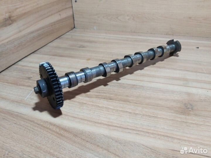 Распределительный вал 2шт на Nissan Qashqai 2013