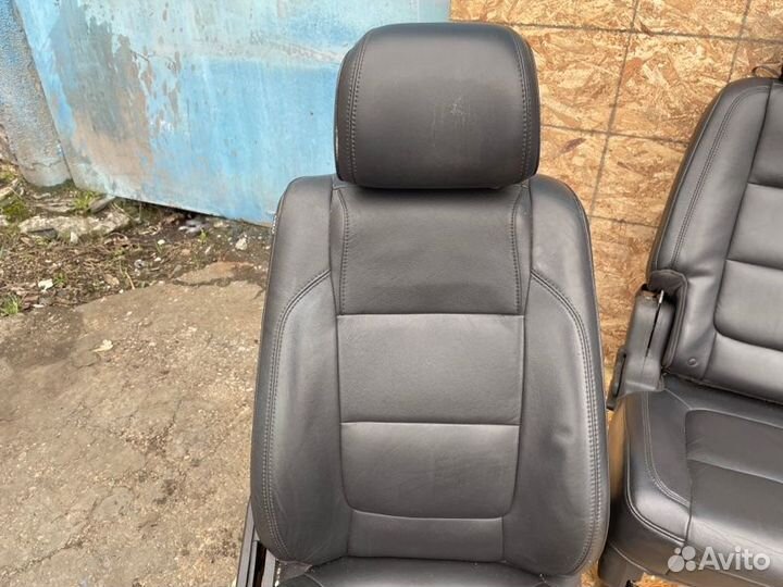 Кожаный салон Ford Explorer 5 3.5 2011