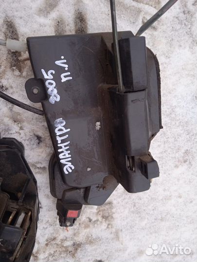 Замок двери передний левый hyundai elantra