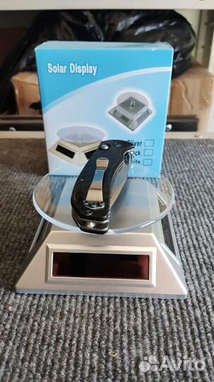 Вращающаяся подставка на солнечной батарее