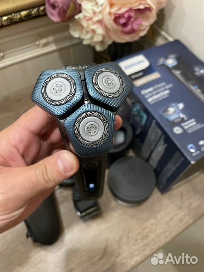 Электробритва Philips 7783/59 (7000)
