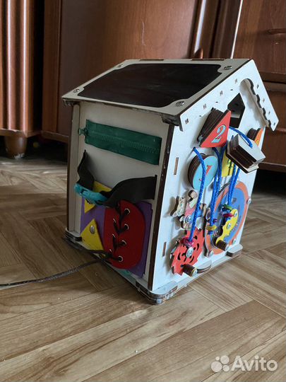 Бизиборд домик со светом