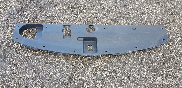 Hyundai Grand Santa fe Накладка Замка капота