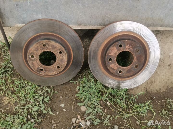 Продаются передние тормозные диски, теана 32кузов