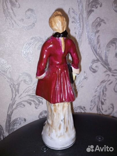 Статуэтка фарфоровая Европа