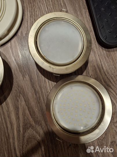 Точечные светильники 5шт + закладные