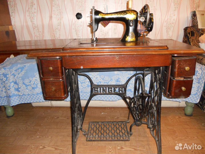 Ножная швейная машина Singer