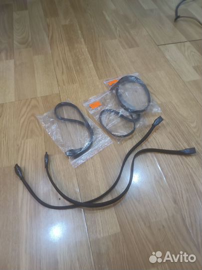 Красивые сата кабеля в оплетке