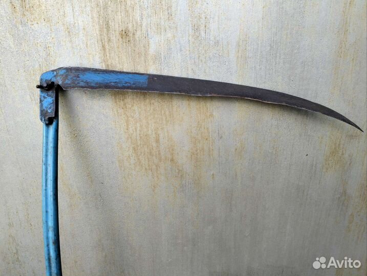 Коса для травы ручная