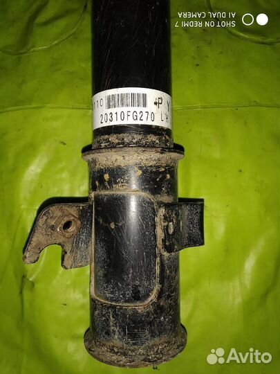 Стойка передняя левая Subaru Impreza XV GH7 2011г