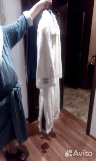 Продаю шубу белая норка в пол Италия