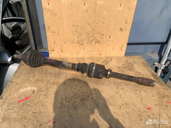 Привод передний правый Peugeot 206 1.6