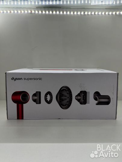 Новый фен Dyson Supersonic HD07 красный