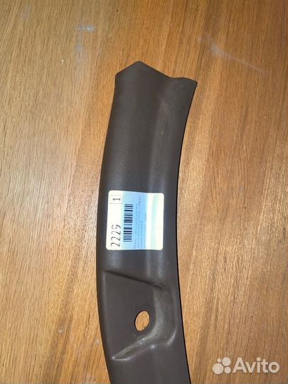 Обшивка салона (задней арки) правая Toyota Land