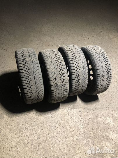 Nokian Tyres Hakkapeliitta 8 205/55 R16 94T