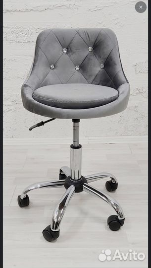 Стул для мастера со спинкой