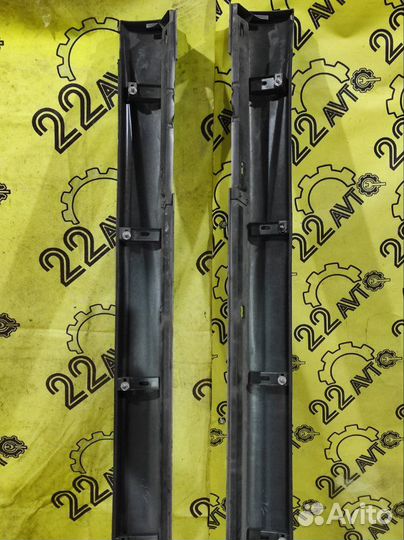 Накладки на порог обвес комплект Subaru Legacy BL5