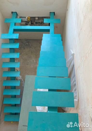 Лестница в коттедж