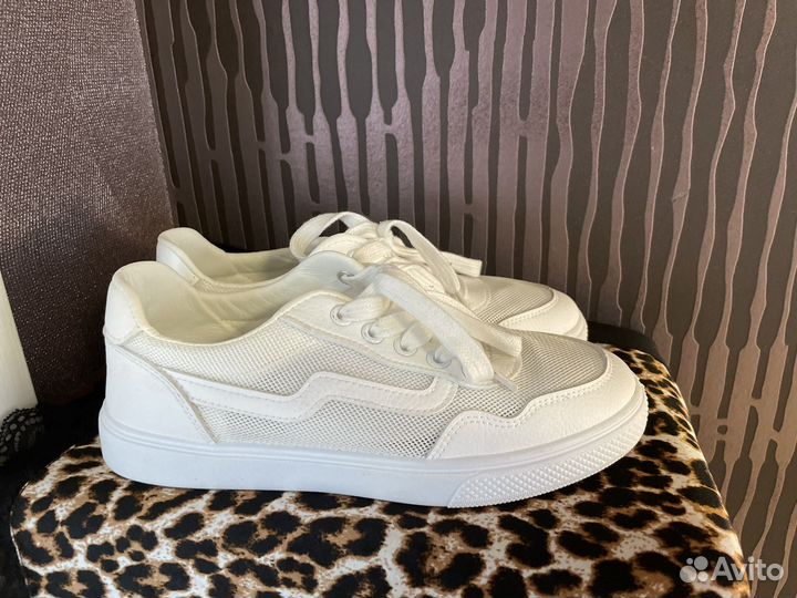 Кроссовки 36 размер