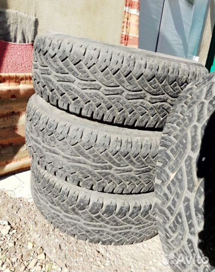 Continental ContiCrossContact AT 215/65 R16 98T