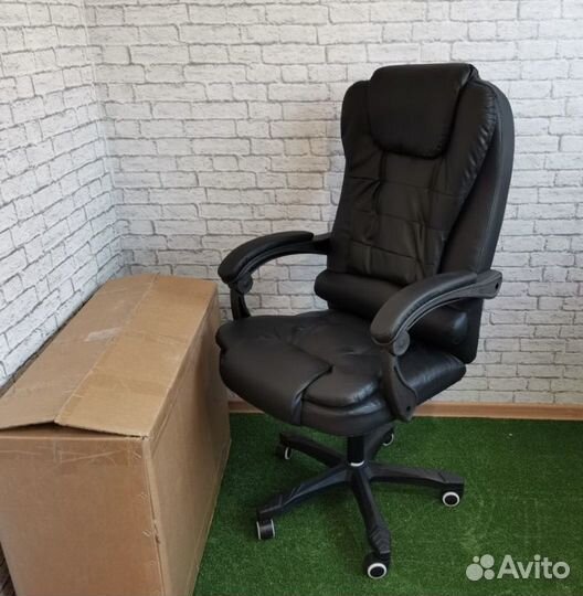 Компьютерное кресло руководителя