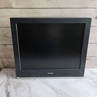 ЖК телевизор Toshiba 20 дюймов (50 см) рабочий
