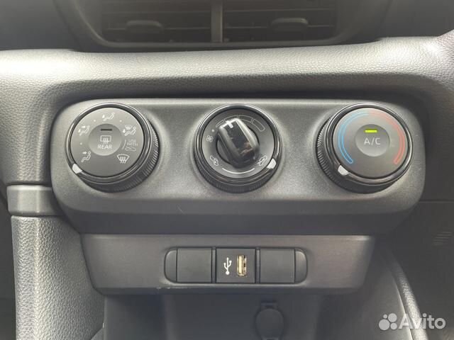 Toyota Yaris 1.0 CVT, 2022, 20 000 км