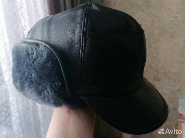 Мужская кожаная кепка