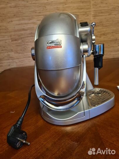 Капсульная кофемашина с копучинатором