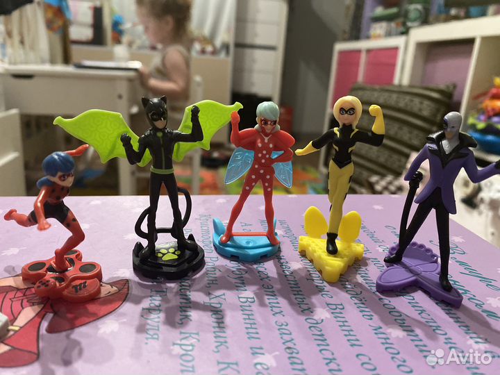 Киндер сюрприз коллекция леди баг и супер кот