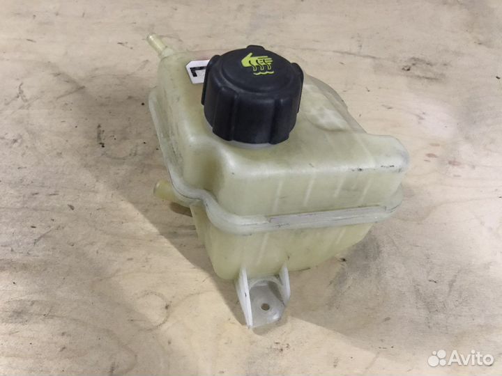 Бачок расширительный Nissan Qashqai j10