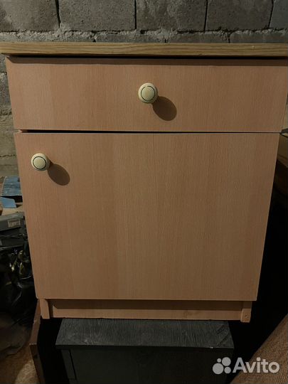 Тумба прикроватная