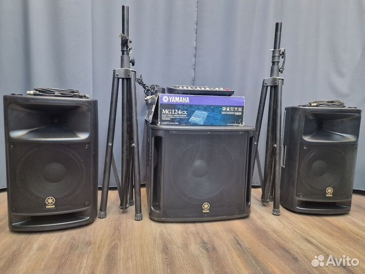 Сабвуфер Yamaha MSR800