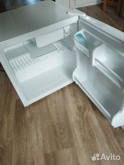 Холодильник однокамерный Hyundai CO0502 белый