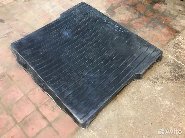 Коврик багажника задний Renault Logan K7MF710 2011